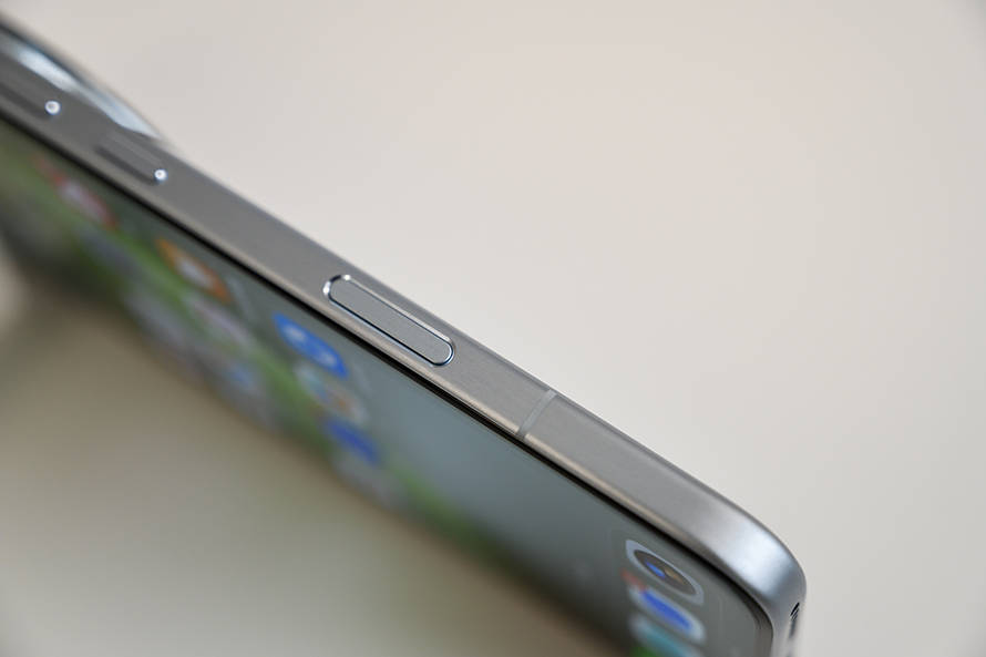 榮耀Magic8 Pro首發(fā)體驗:由AI引導(dǎo)的手機自進(jìn)化