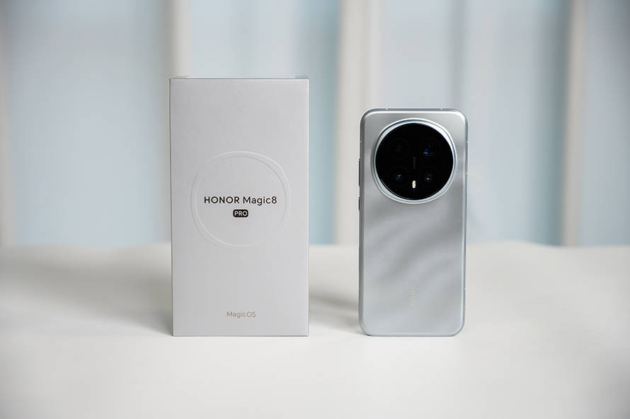 榮耀Magic8 Pro首發(fā)體驗:由AI引導(dǎo)的手機自進(jìn)化